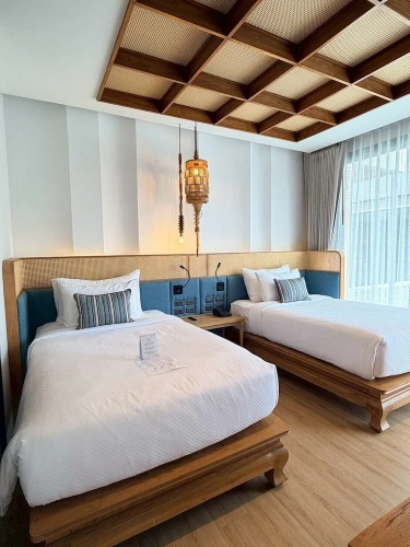 Superior Pool Access Twin room