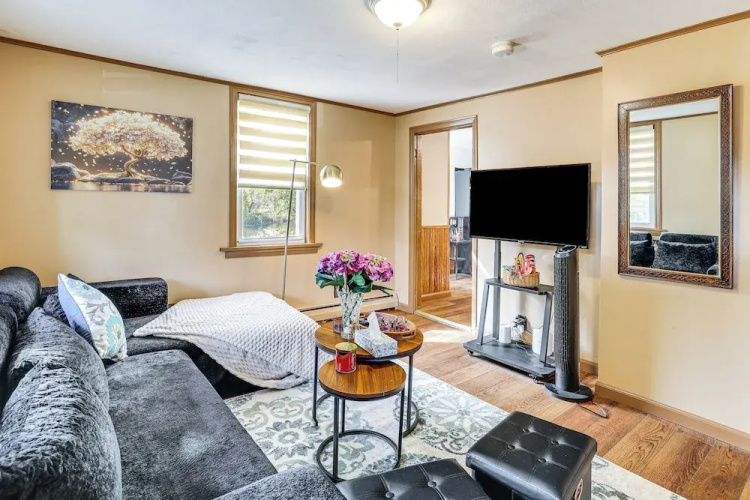 1 Mi to Main St: Riverside Torrington Apt w/ Yard