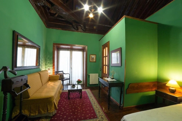 1 Bedroom Family Suite with balcony