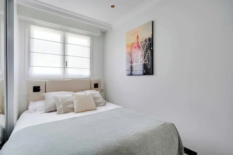 Luxurious Apartment - 2br- 6P Eiffel Tower View