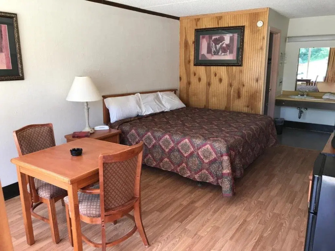 Daniel Boone Motor Inn