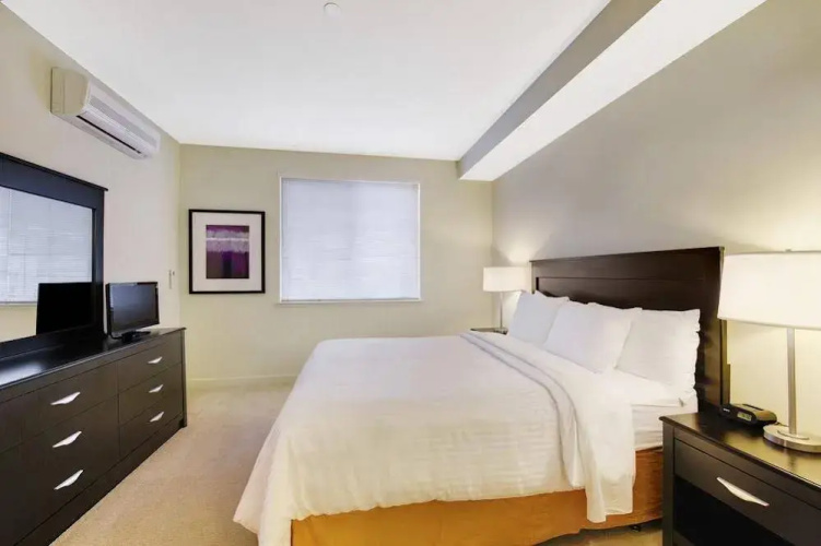 Oakwood At Via