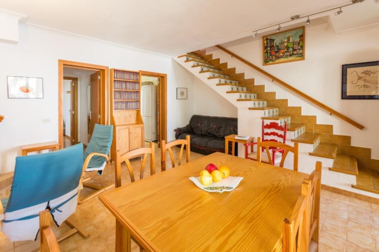 4 Bedrooms Cottage