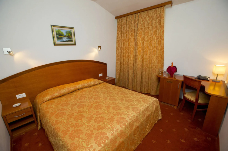 Hotel Medno