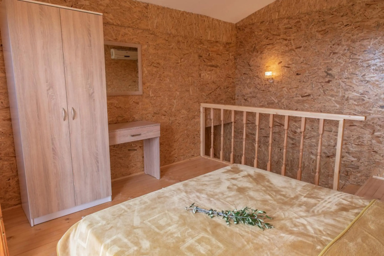 Cottage Four Olives