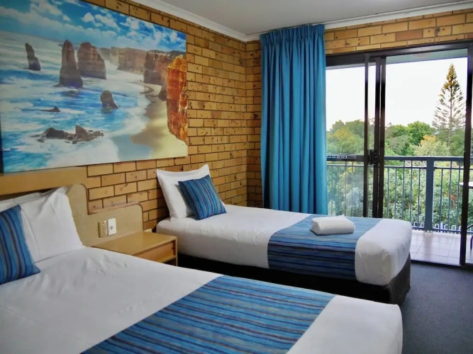 Standard Twin room with balcony
