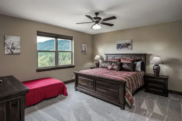 Grindstone Lake Lodge
