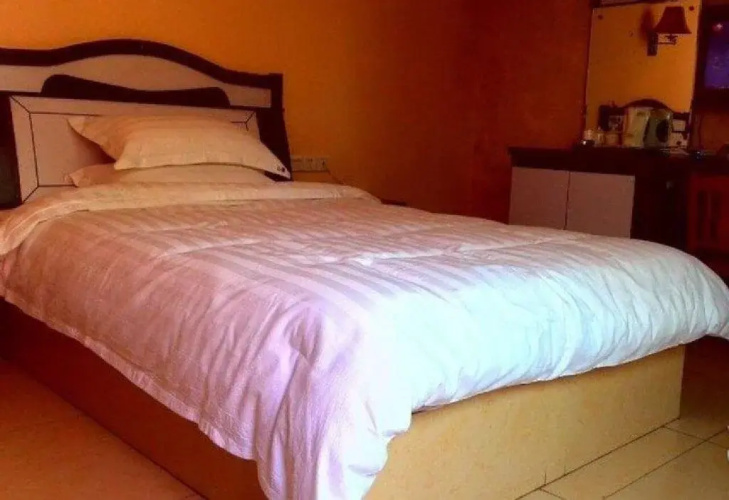 Zigong Baiyun Hotel