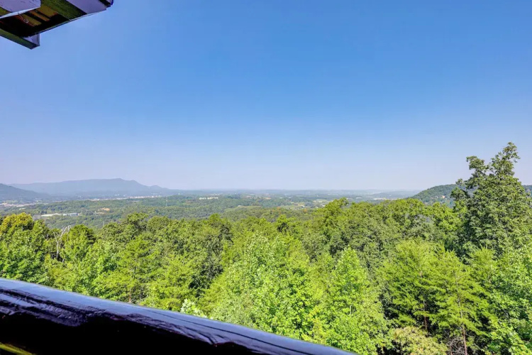 Sensational Sunset! Sevierville Home w/ Hot Tub