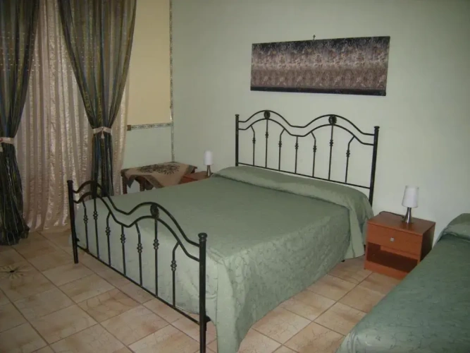 Economy Quadruple room