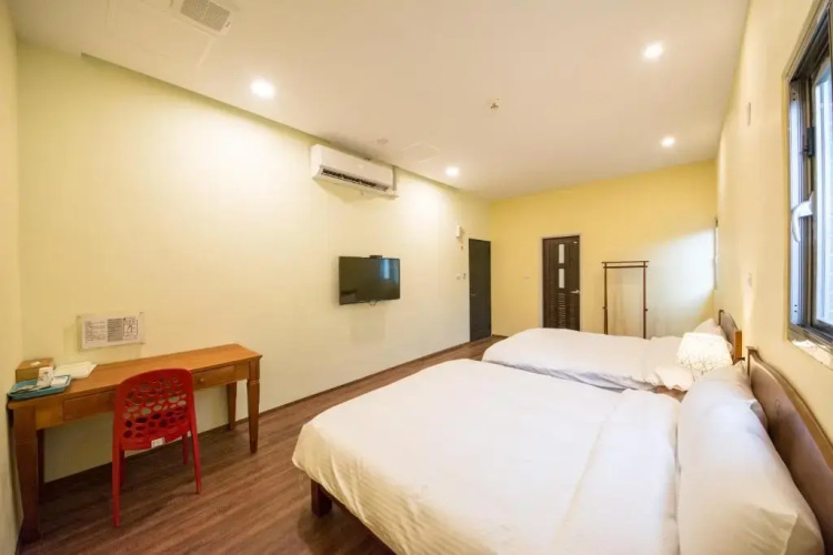 7113 hotel