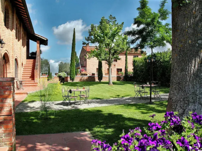 Elegant Tuscan Mansion