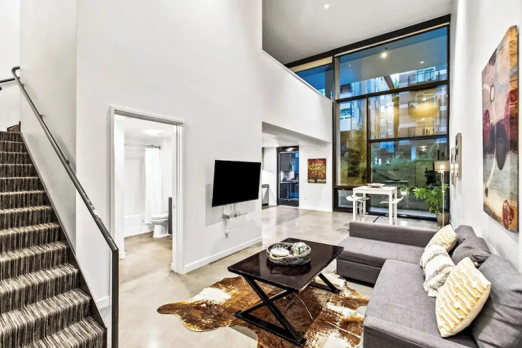 Urban Loft in Redmond Core