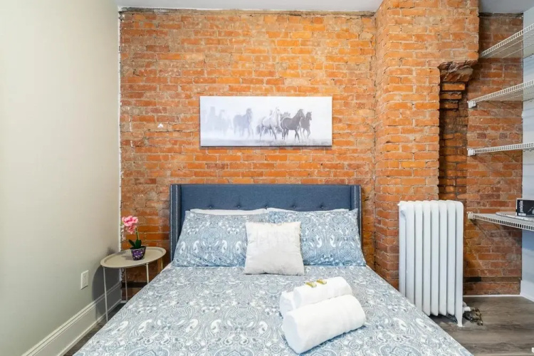 Stunning 1BR Apt - Prime Location -brand New