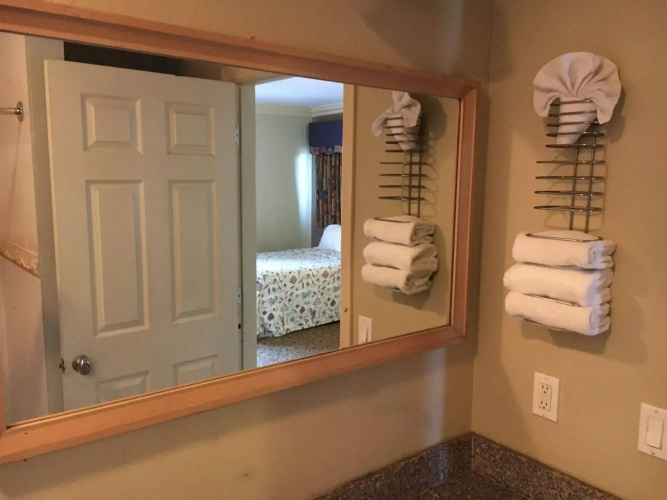 Pacifica Motel