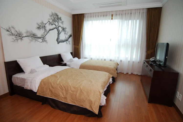 PineRidge Resort