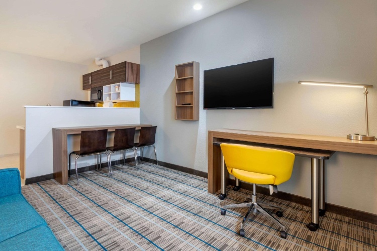 Quadruple Suite