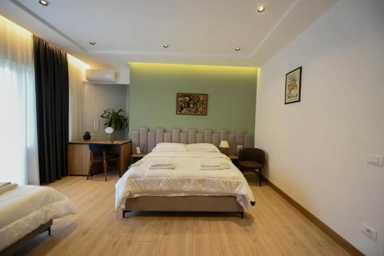 Hotel Blini