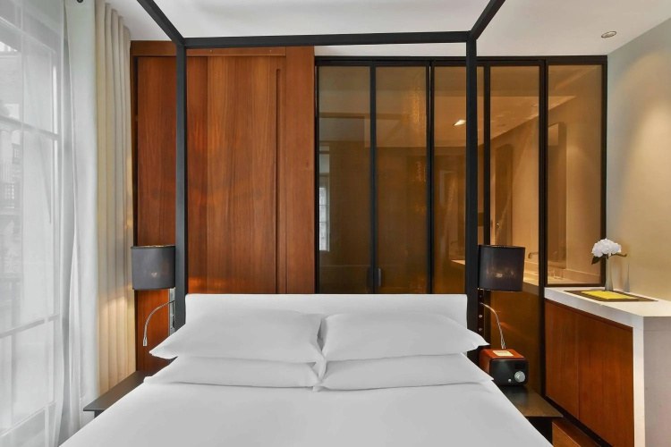 Le Metropolitan Paris Tour Eiffel, a Tribute Portfolio Hotel