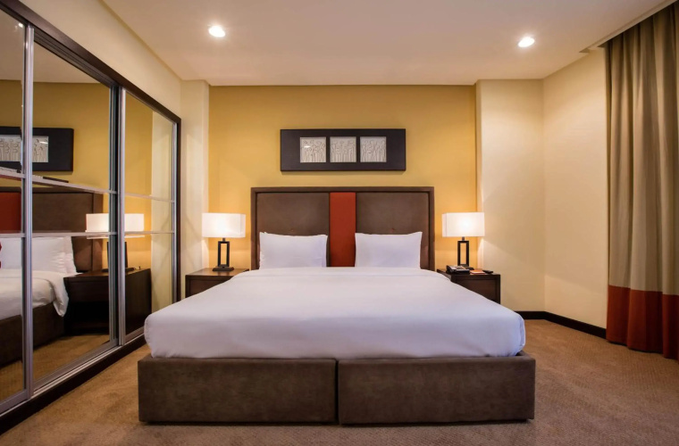 Orange Suites Hotel.