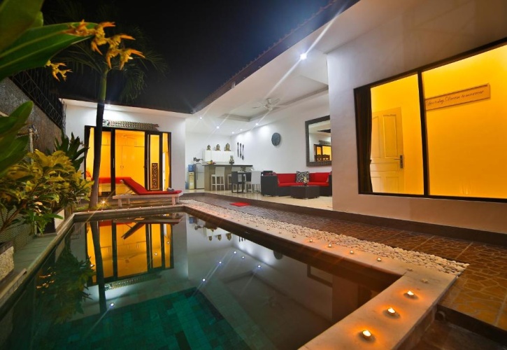 2 Bedrooms Villa