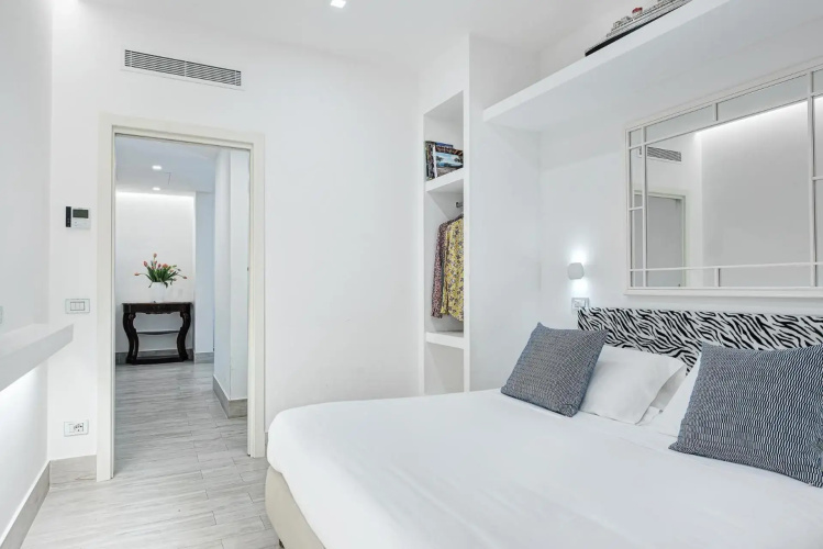 El Royale Suites Sorrento