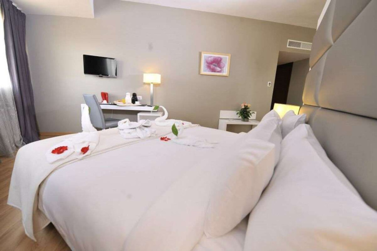 hotel evasion by liberte