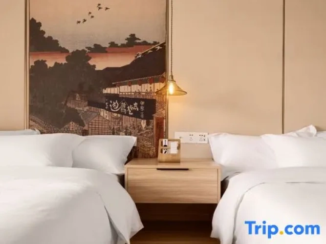 Standard Twin room with view