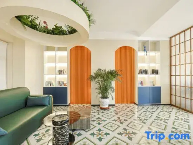 Yanji ShiZi Hotel