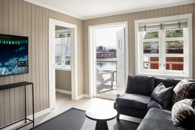 1 Bedroom Apartment with ocean view