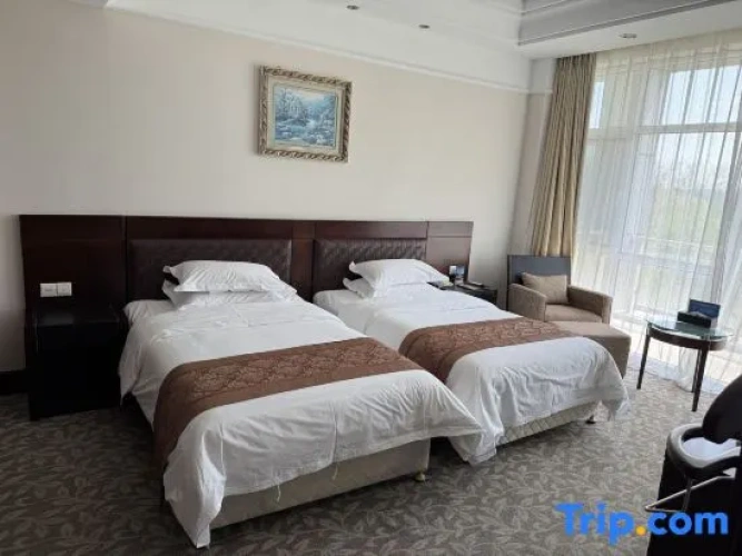 Deluxe Twin Suite