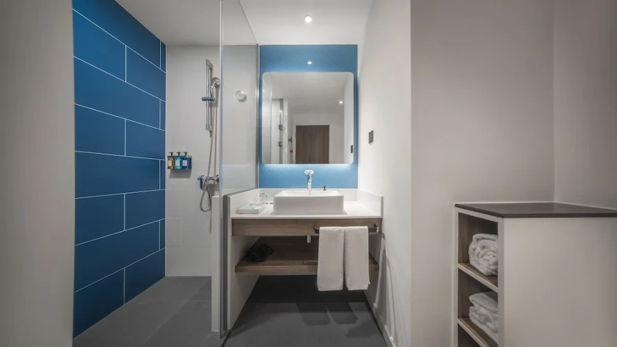 Standard Double room with city view