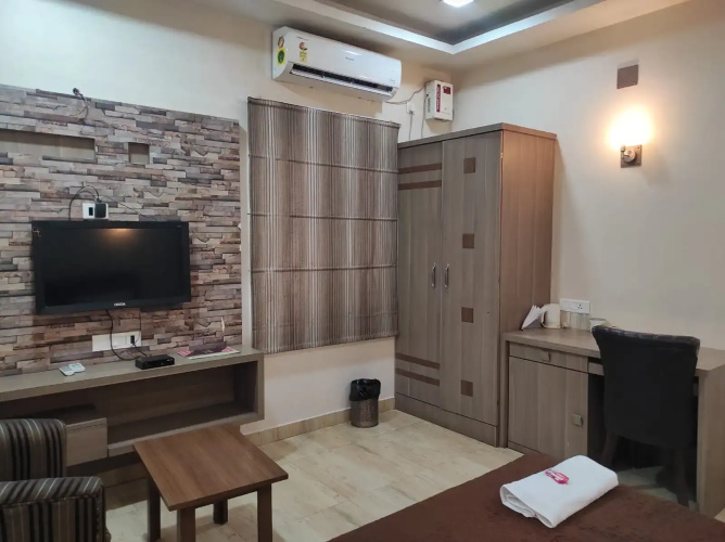 Hotel Holiday Palace