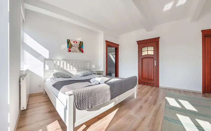 Apartment with balcony