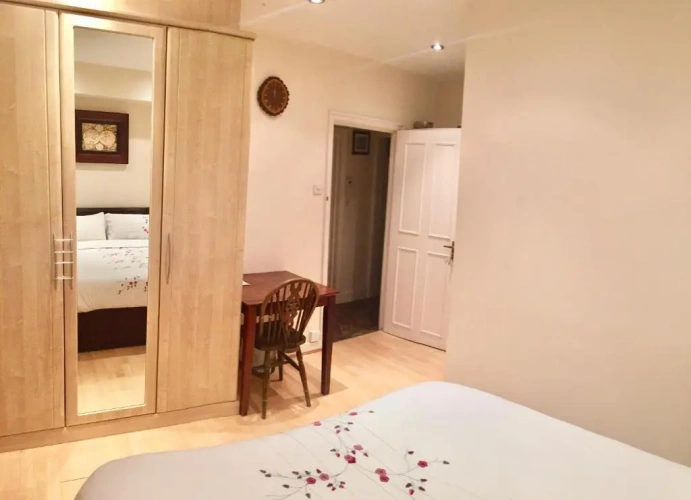 2 Bedrooms Apartment