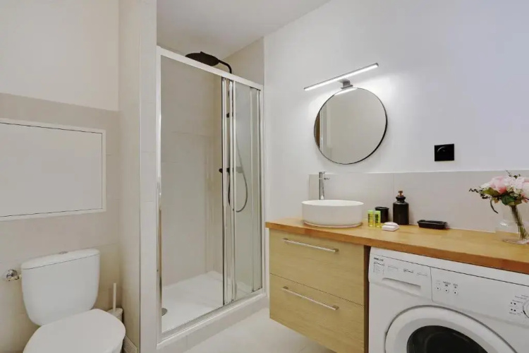 Buttes Chaumont - Sunny 2P apartment