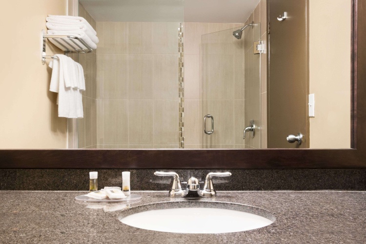 Days Inn by Wyndham Calgary Northwest photo 8