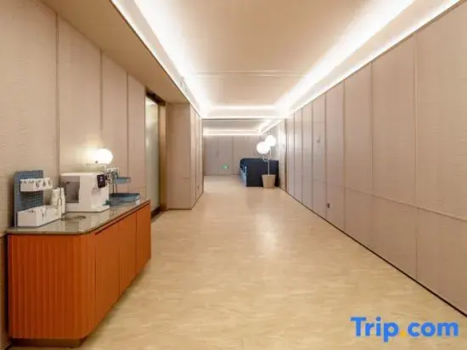 HanTing Hotel (Xinyang Luoshan Stadium)