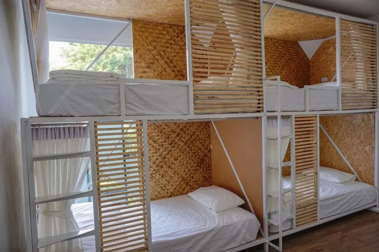 Ralph Hostel