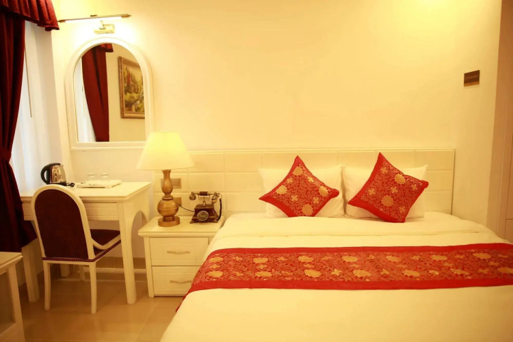 Tulip Hotel 3