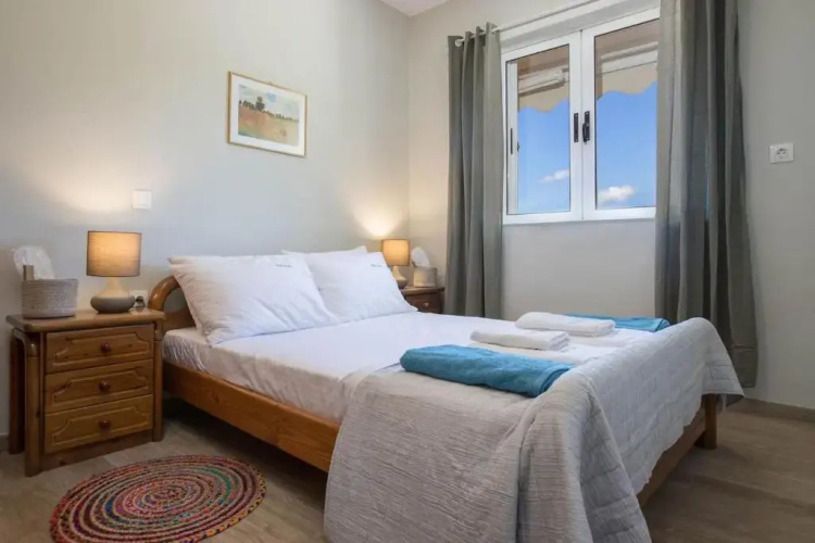 Villa Apella ✩ Private Yard & Pool ✩ 8 Guests