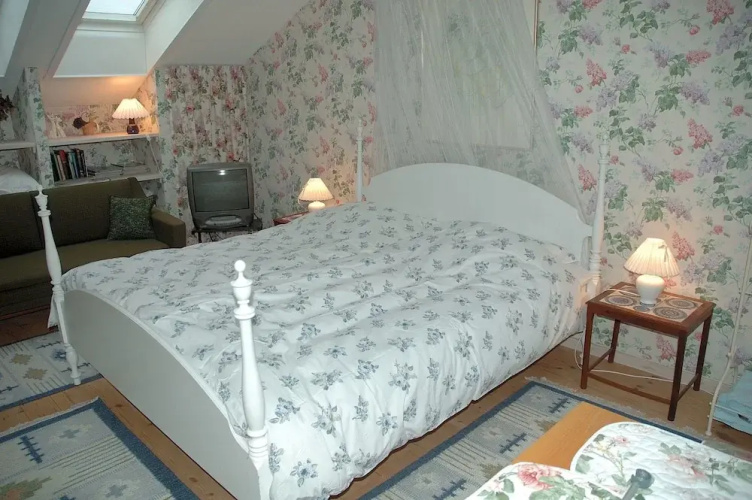 Rose-House Hillerød Bed and Breakfast