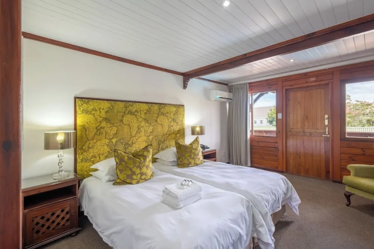 Deluxe Twin room with balcony