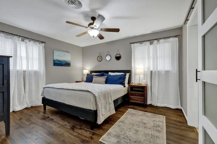 Stylish Remodel, Firepit, Pet Friendly
