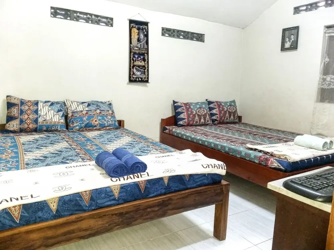 Standard Quadruple Family room
