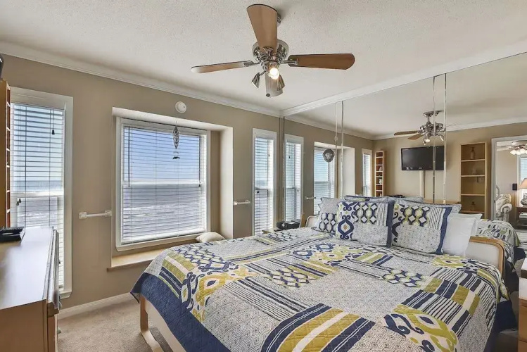 Seascape 1311 - 2 Br Condo