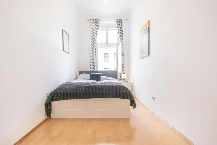 Private Room For Long Stay Stadthalle