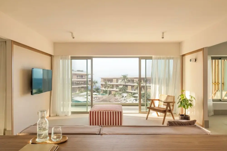 2 Bedrooms Comfort Apartment with balcony and with garden view