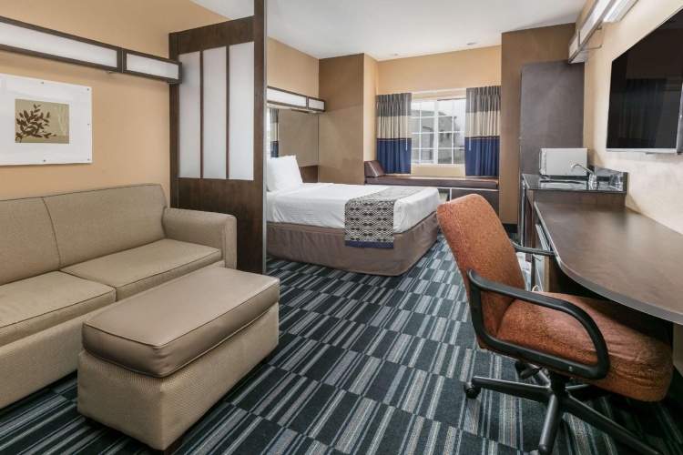Deluxe Double Suite