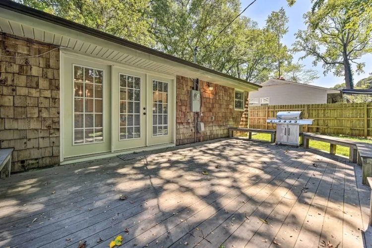 4 Bedrooms Cottage